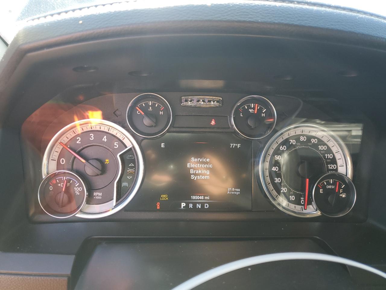 2015 RAM 1500 - Image 9