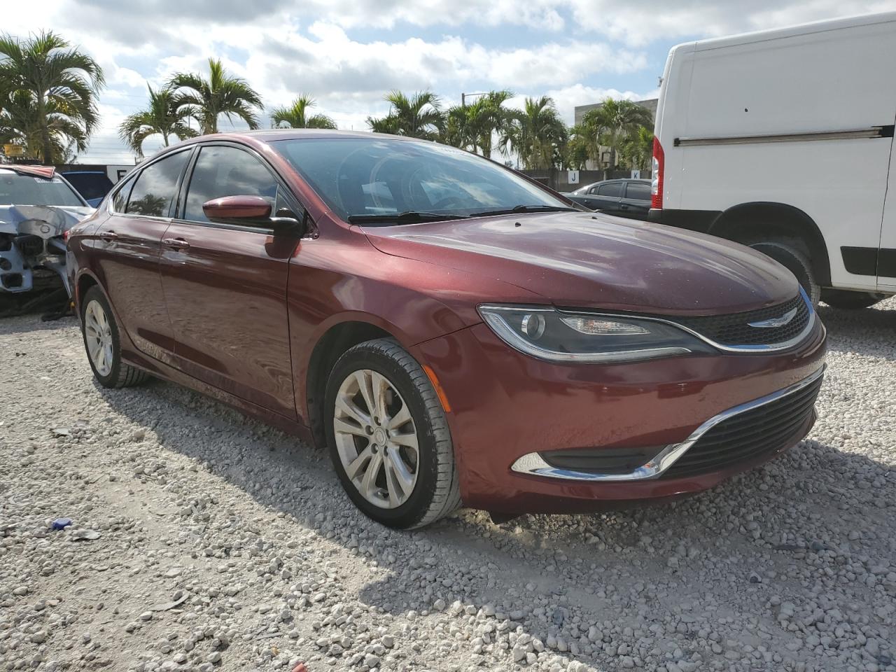 VIN 1C3CCCAB2FN572029 2015 CHRYSLER 200 no.4