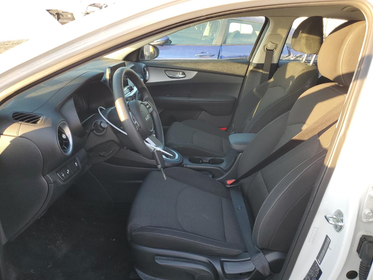 2022 Kia Forte - Image 7