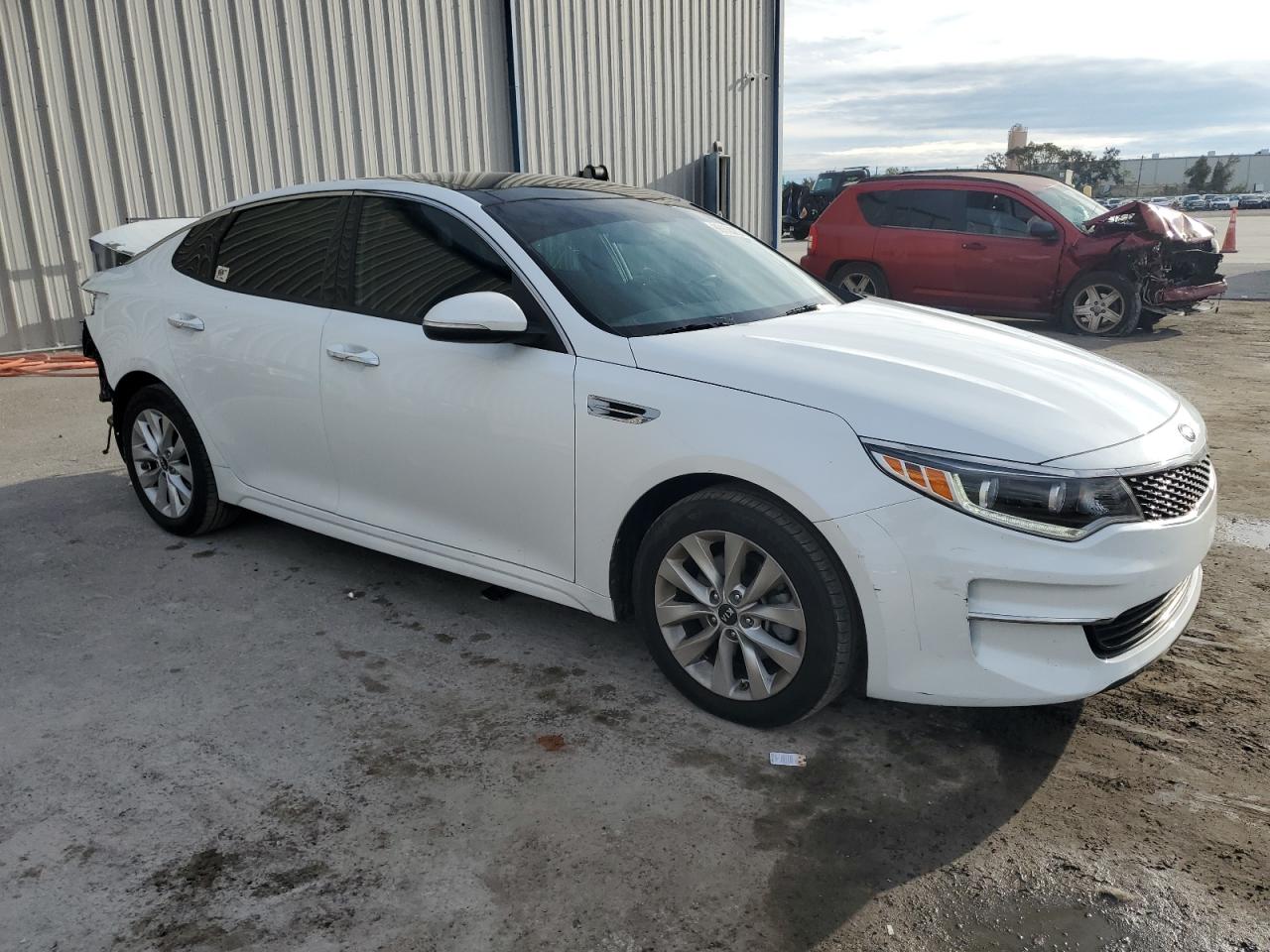 2016 Kia Optima - Image 4