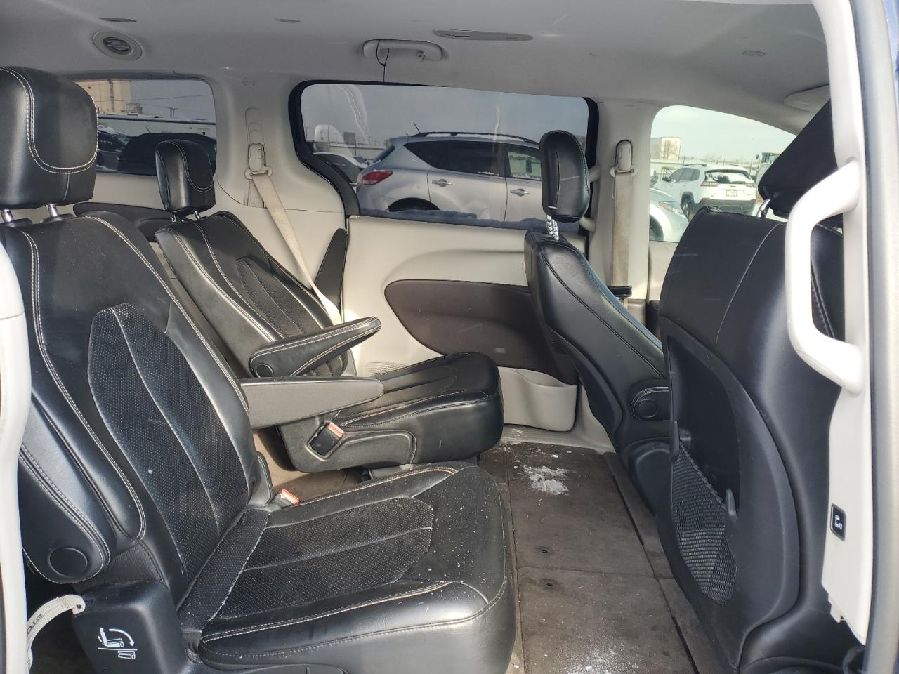 2017 Chrysler Pacifica Touring VIN: 2C4RC1DG6HR520460 Lot: 88126005