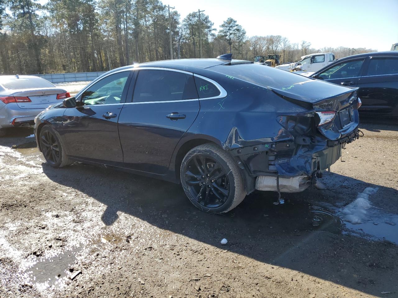 2021 Chevrolet Malibu - Image 2