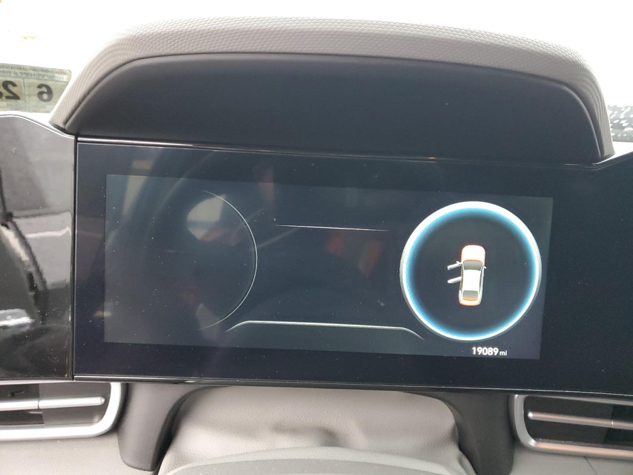 2023 Hyundai Elantra - Image 9