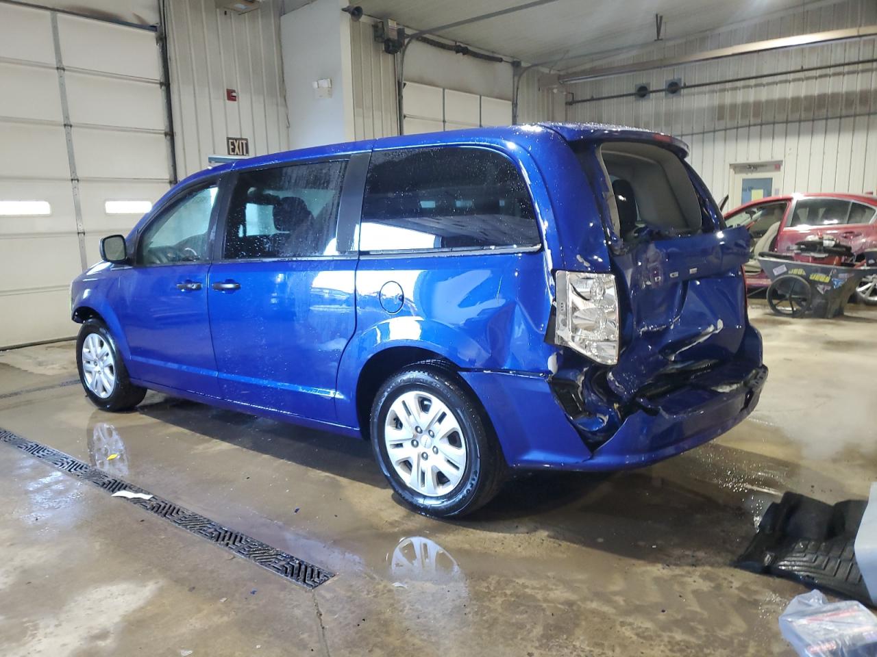 2019 Dodge Caravan - Image 2