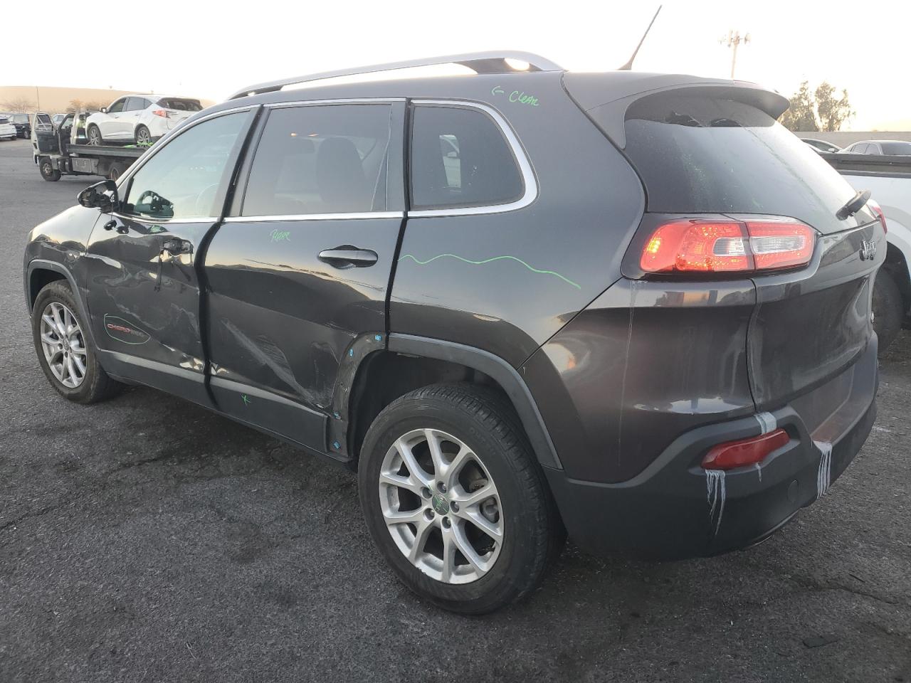 2015 Jeep Grand Cherokee - Image 2