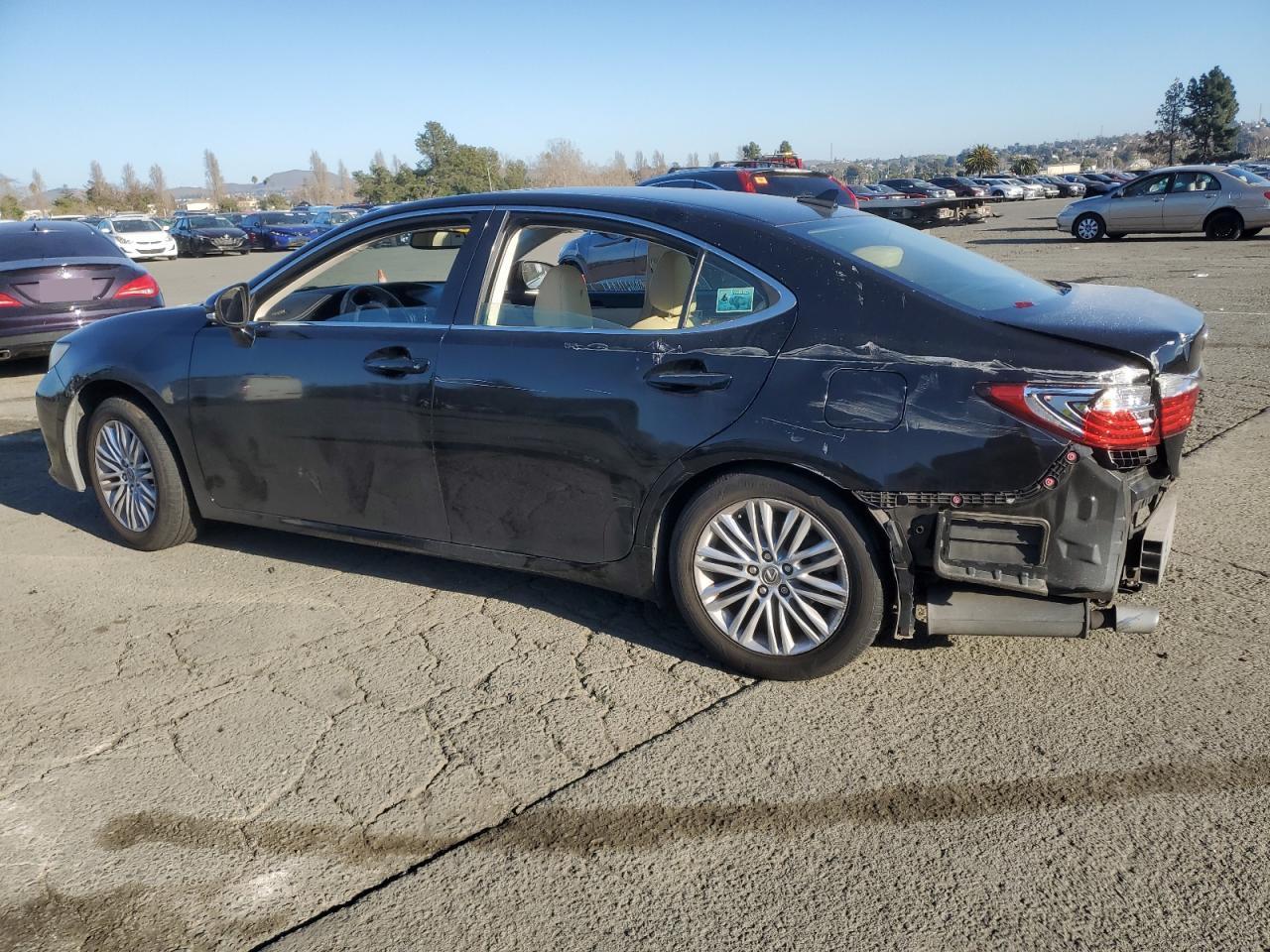 2013 Lexus ES - Image 2
