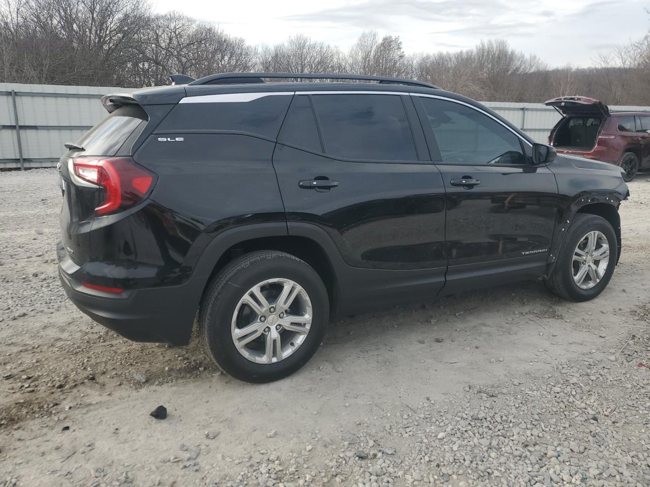 2022 GMC Terrain - Image 3