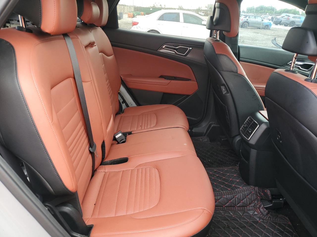2023 Kia Sportage - Image 11