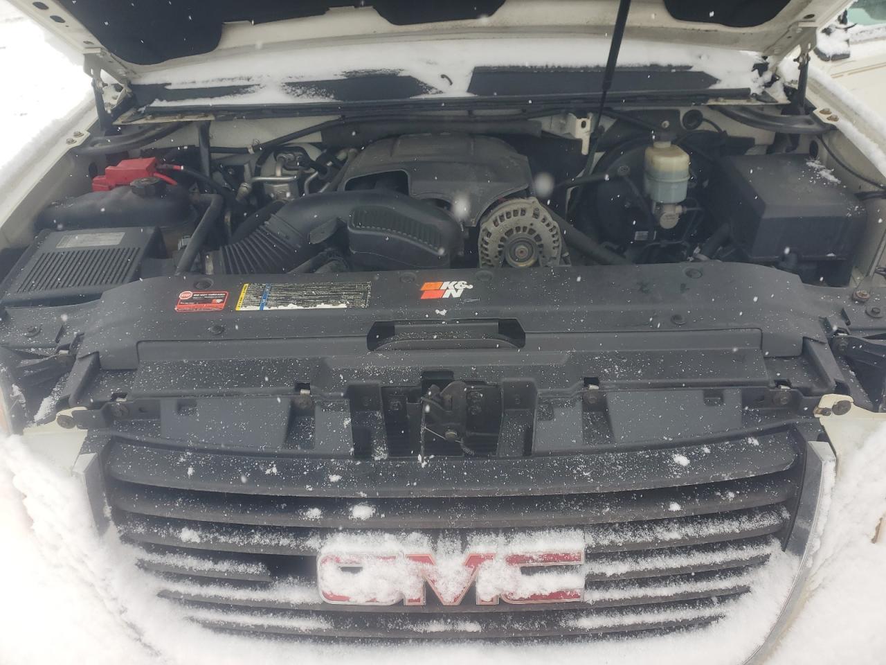 2010 GMC Yukon - Image 12