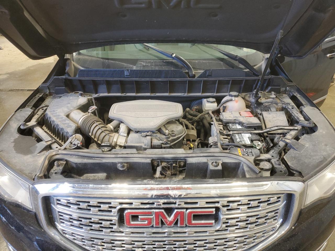2018 GMC Acadia - Image 12