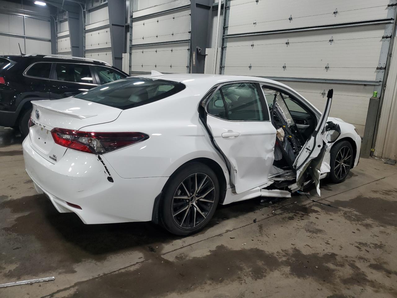 2021 Toyota Camry - Image 3