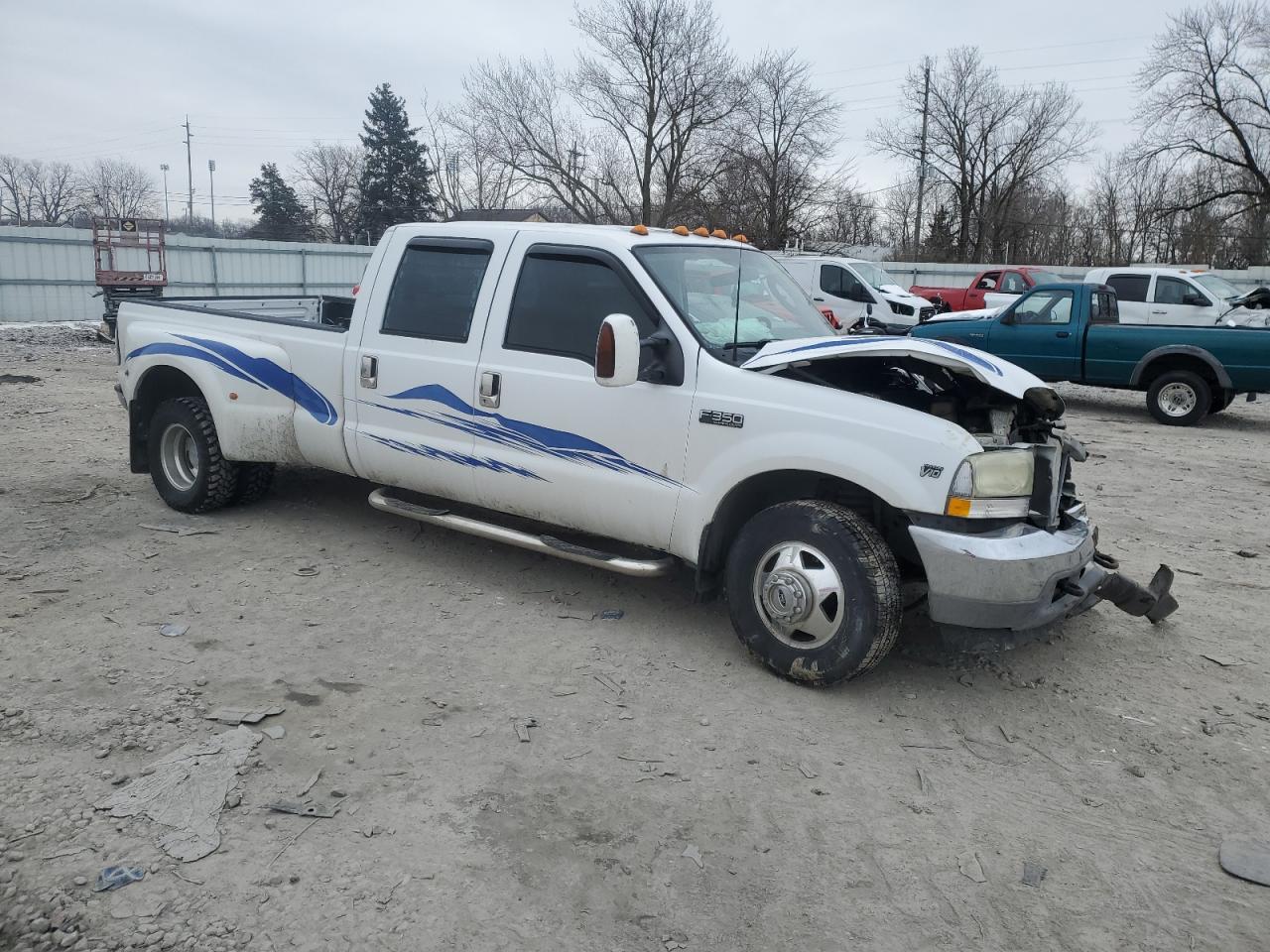 2003 Ford F350 - Image 4