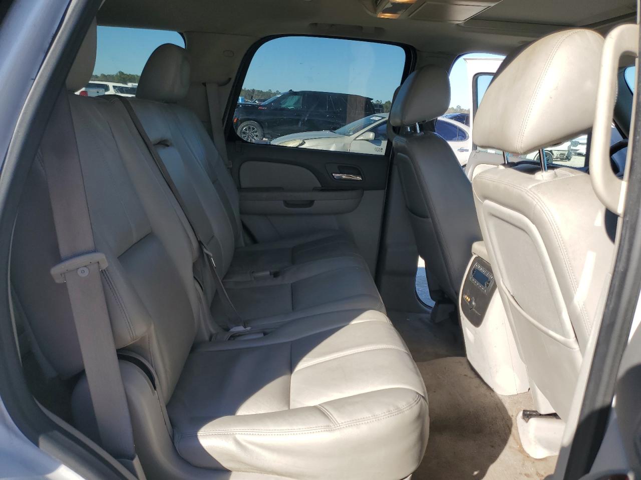 2013 Chevrolet Tahoe - Image 11