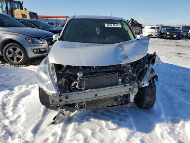  NISSAN VERSA 2017 Серебристый