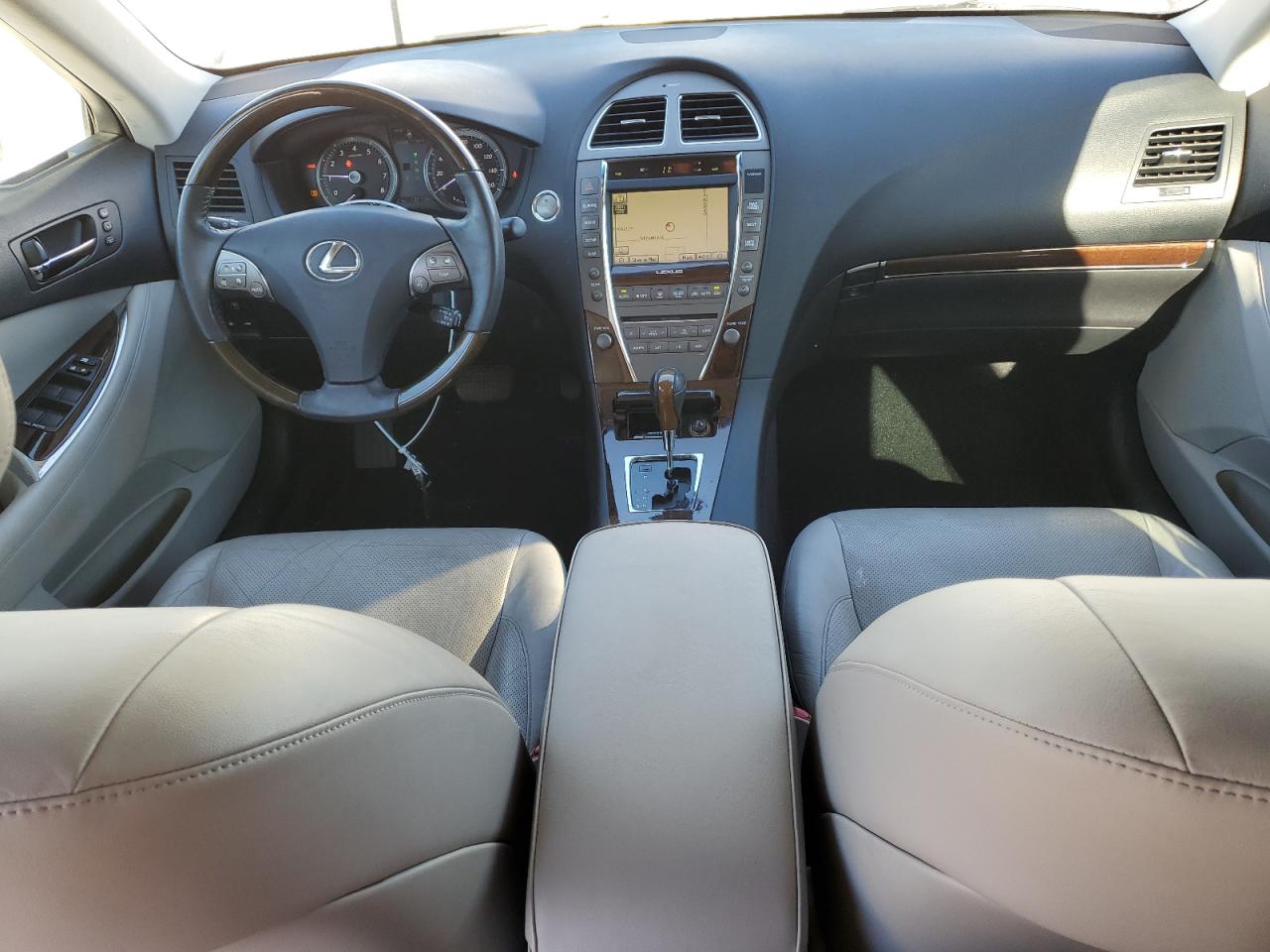 2010 Lexus ES - Image 8