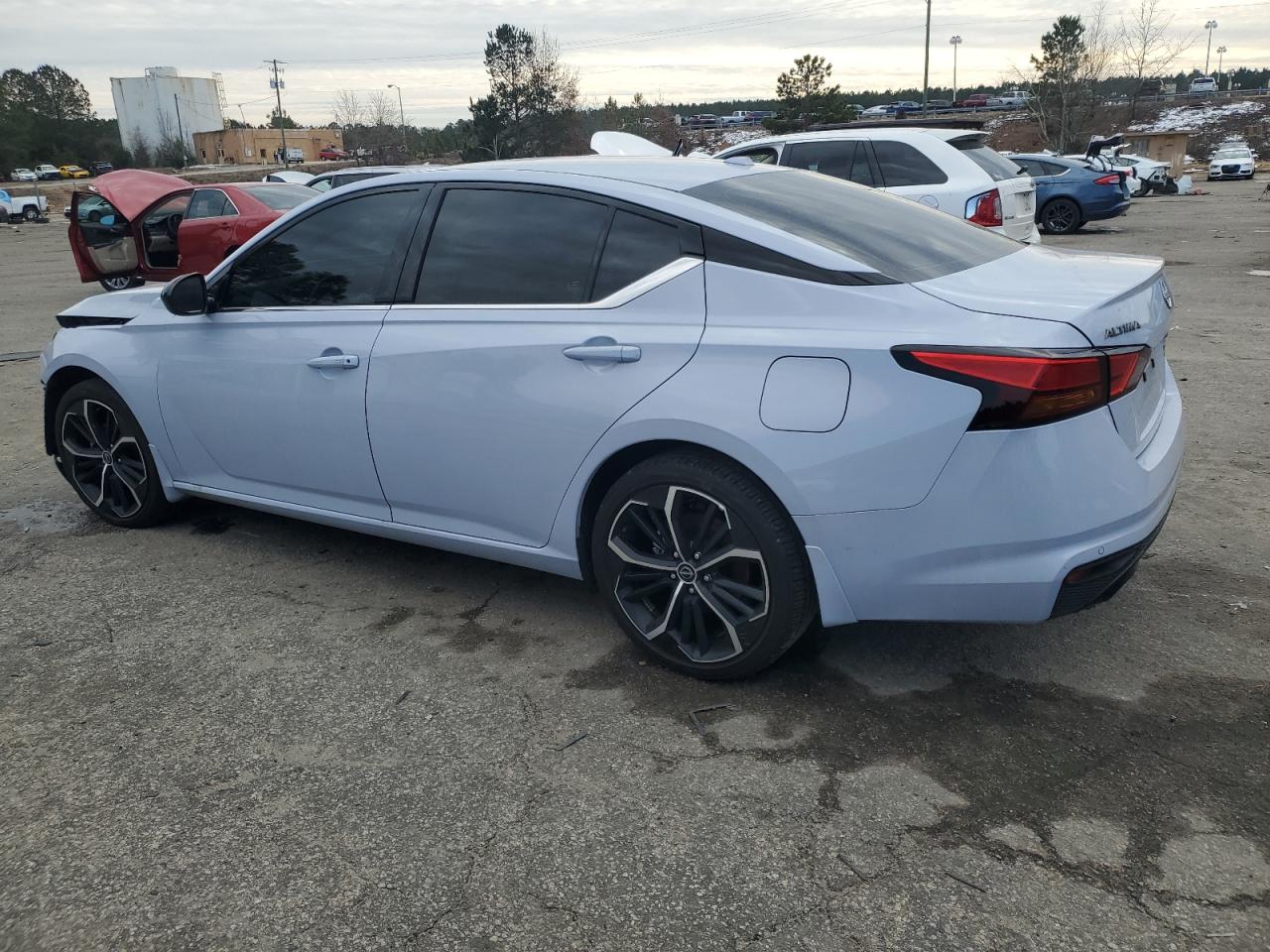 2024 Nissan Altima - Image 2