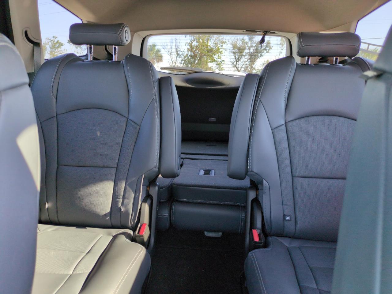 2018 Buick Enclave Essence VIN: 5GAERBKW8JJ258627 Lot: 42537755