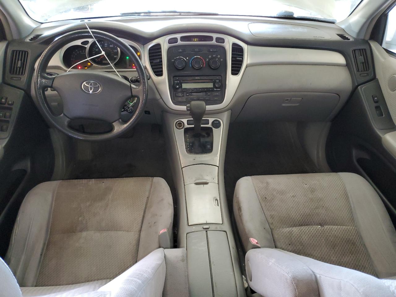 2004 Toyota Highlander - Image 8