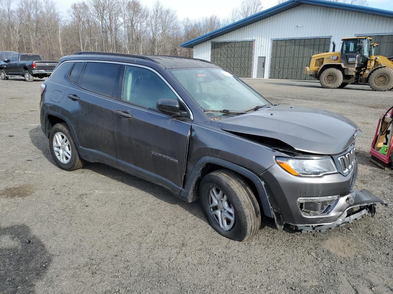 VIN 3C4NJCAB2KT726517 2019 JEEP COMPASS no.4