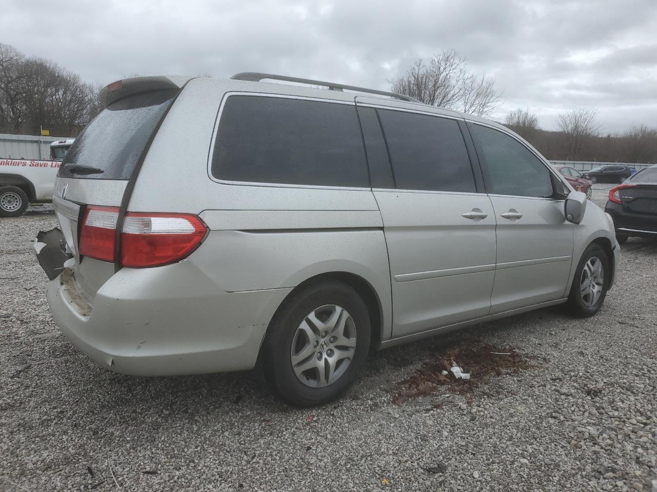 2005 Honda Odyssey - Image 3
