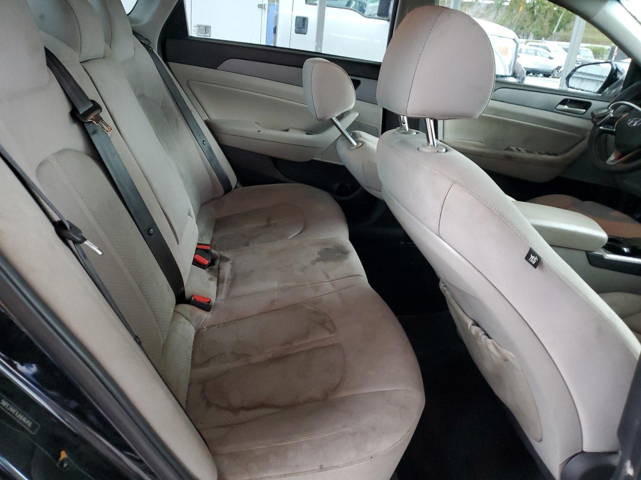 2018 Hyundai Sonata - Image 11