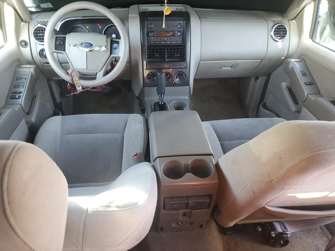 2007 Ford Explorer - Image 8