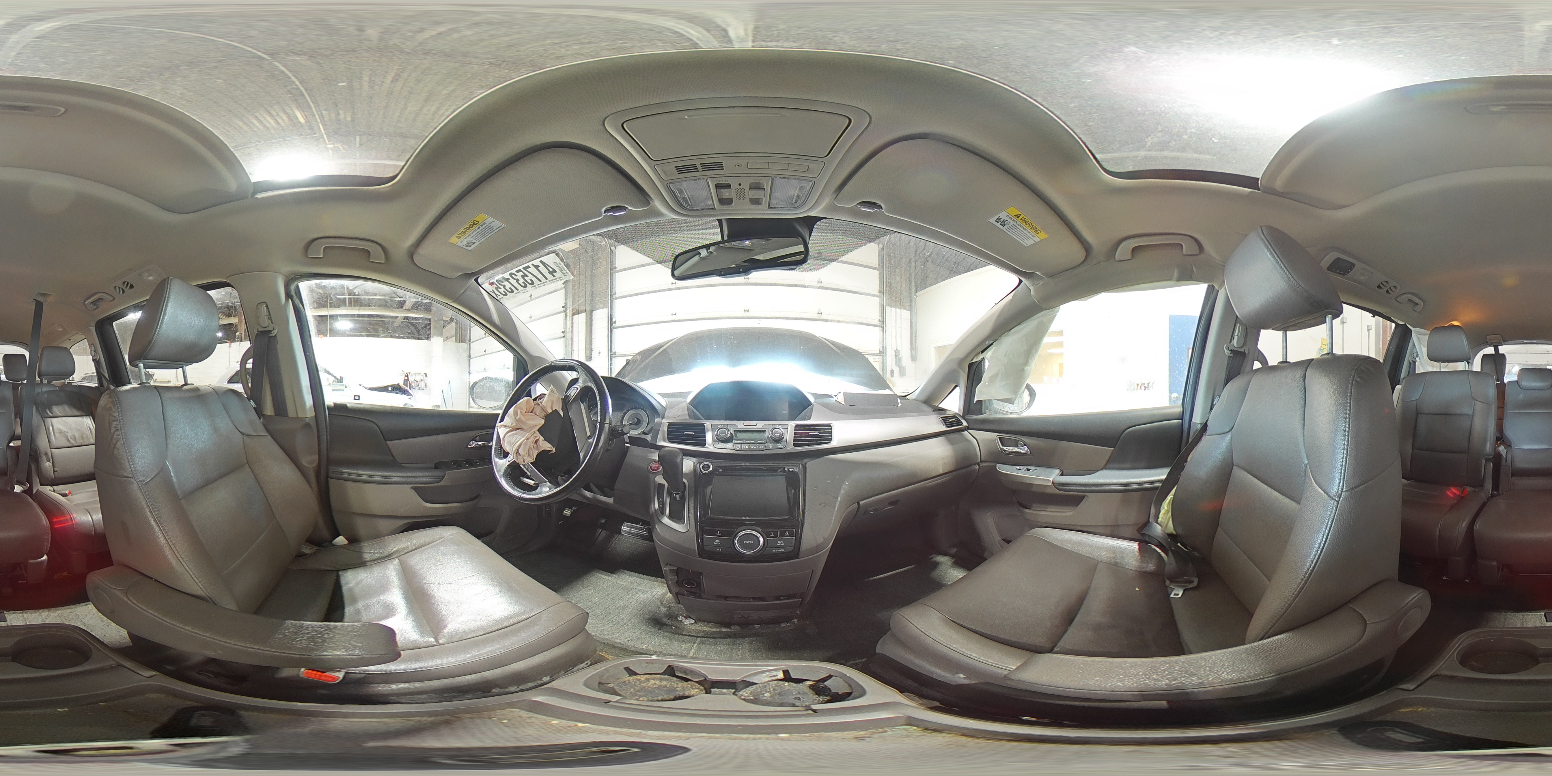 2017 Honda Odyssey - Image 14