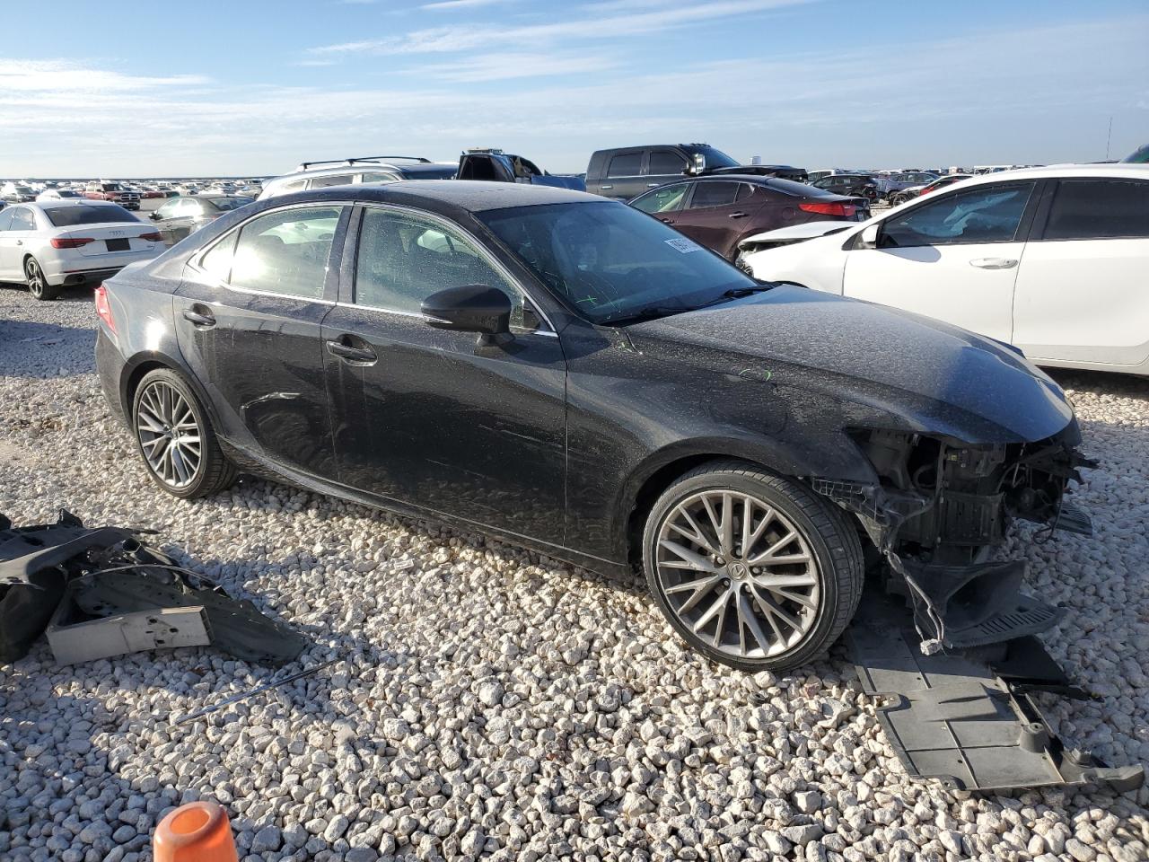 2014 Lexus IS - Image 4