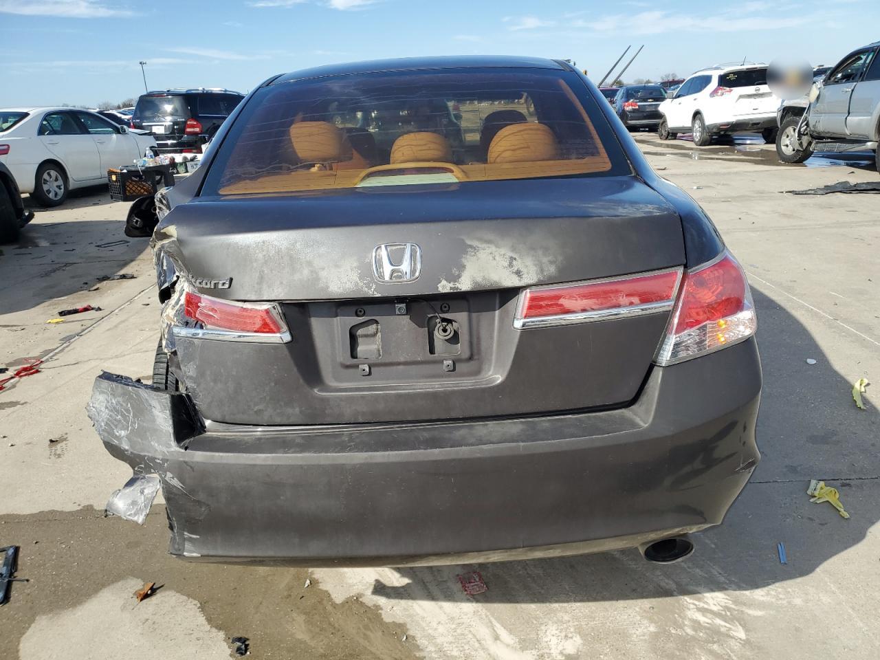 2012 Honda Accord - Image 6