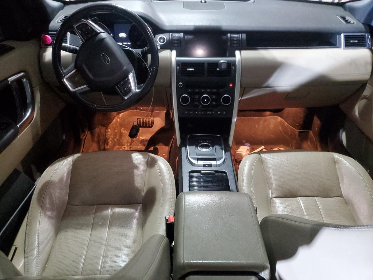 2015 Land Rover Discovery - Image 8
