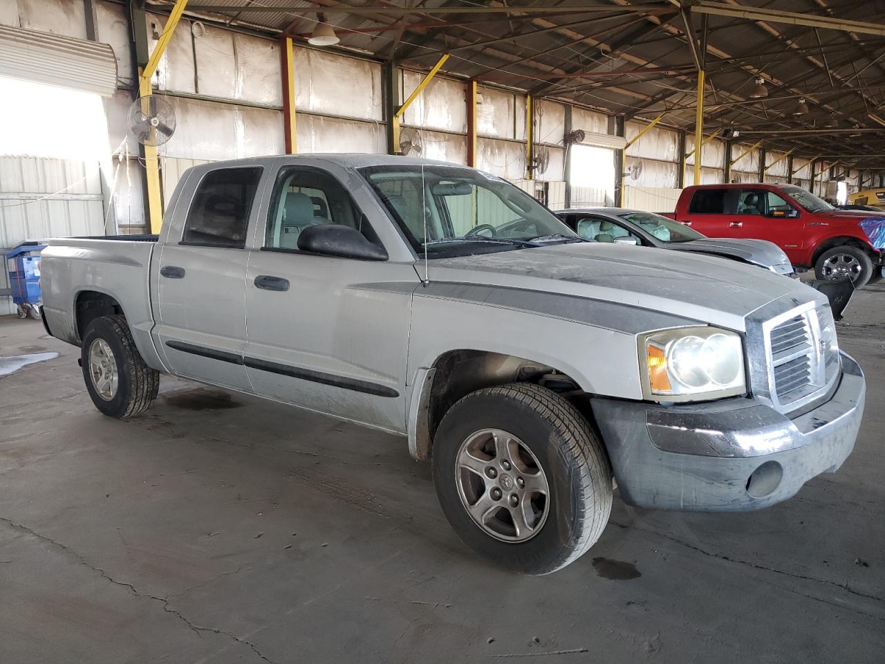 2005 Dodge Dakota - Image 4