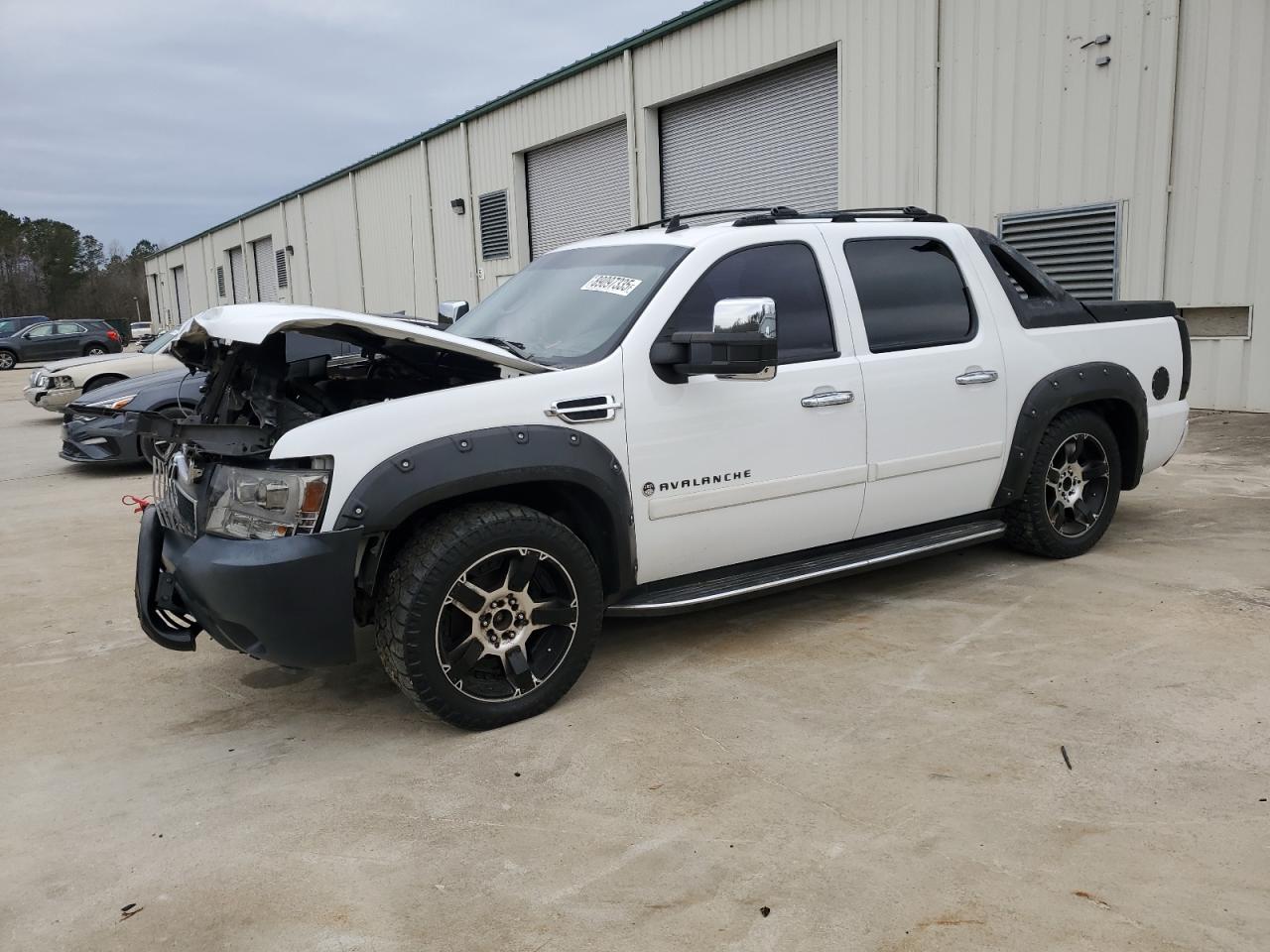 2007 Chevrolet Avalanche - Image 1