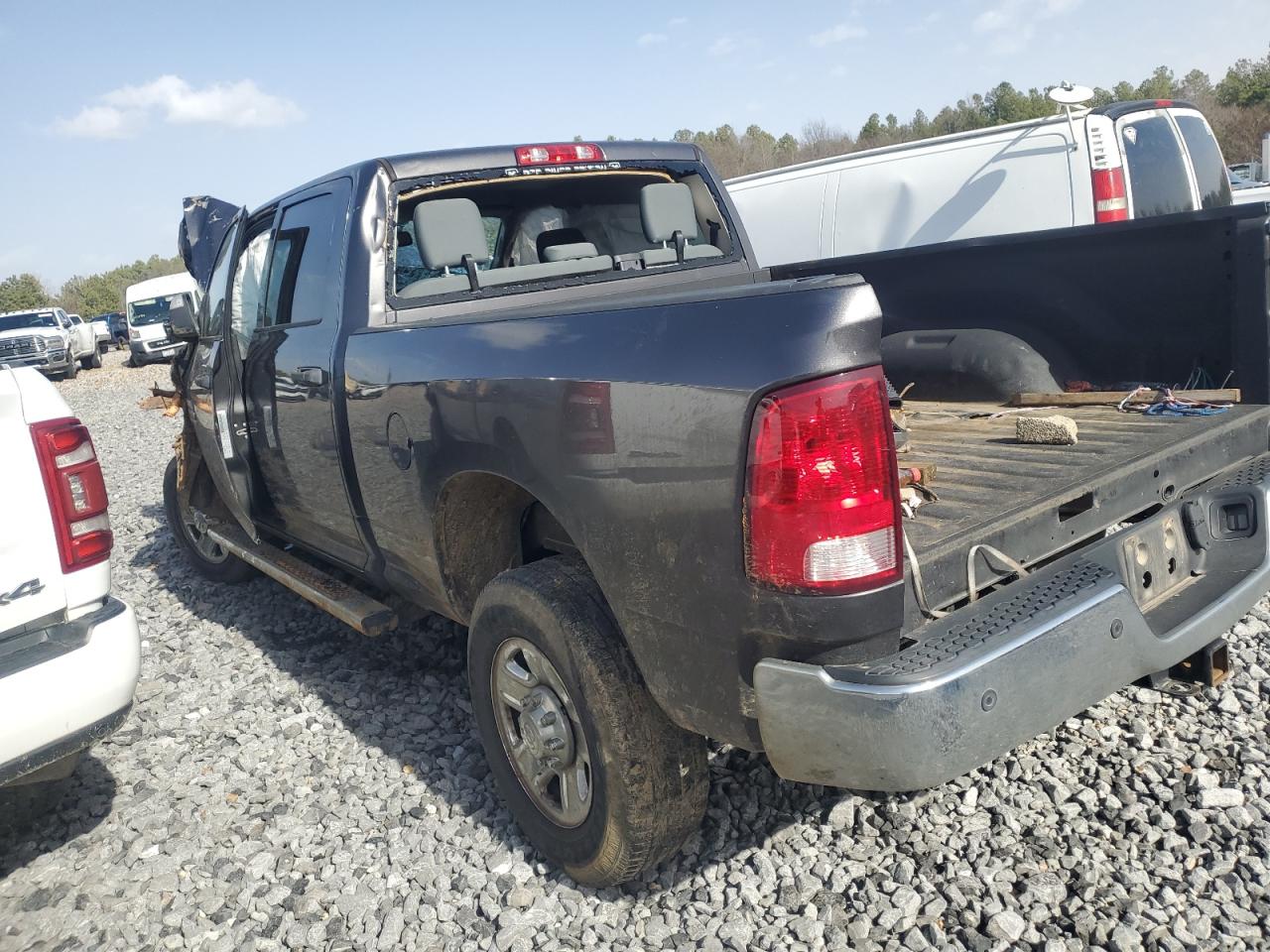 2018 RAM 2500 - Image 2