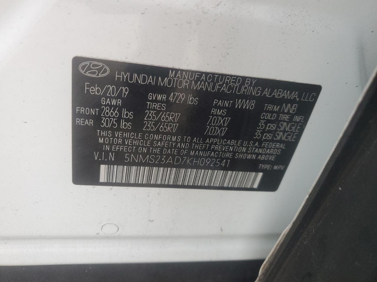 2019 Hyundai Santa Fe - Image 13