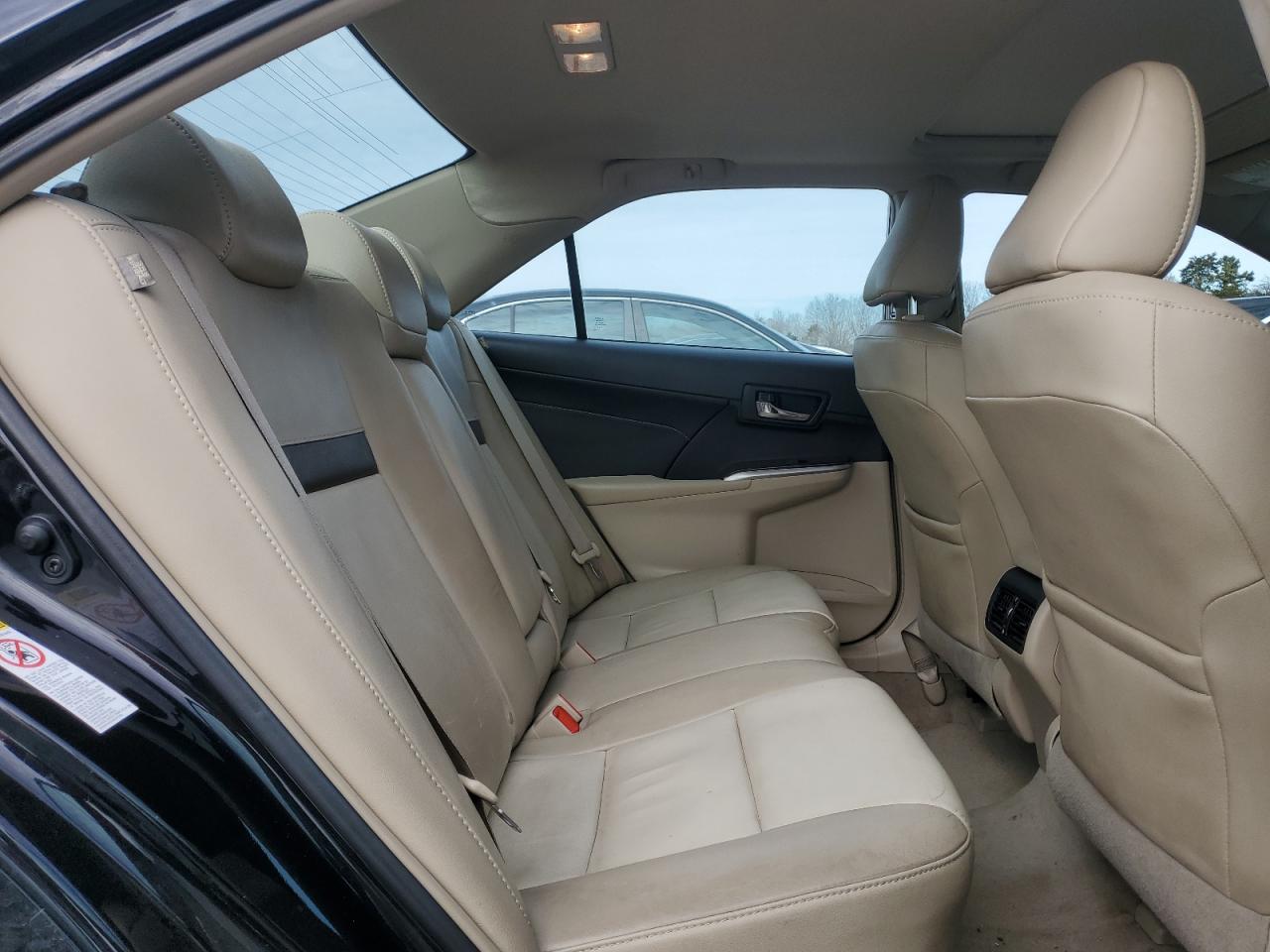 2014 Toyota Camry - Image 10
