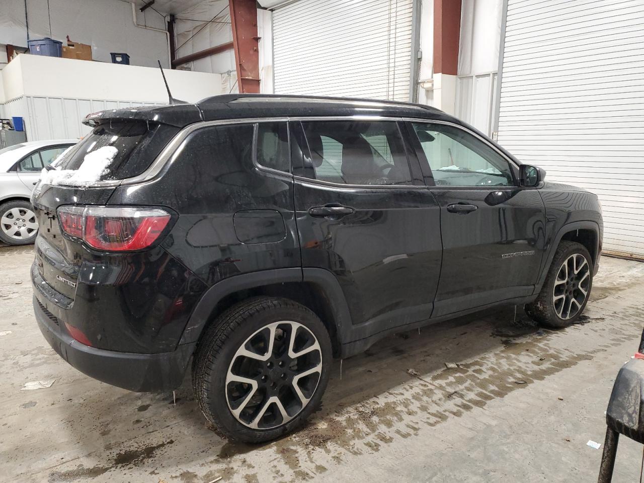 2017 Jeep Compass - Image 3
