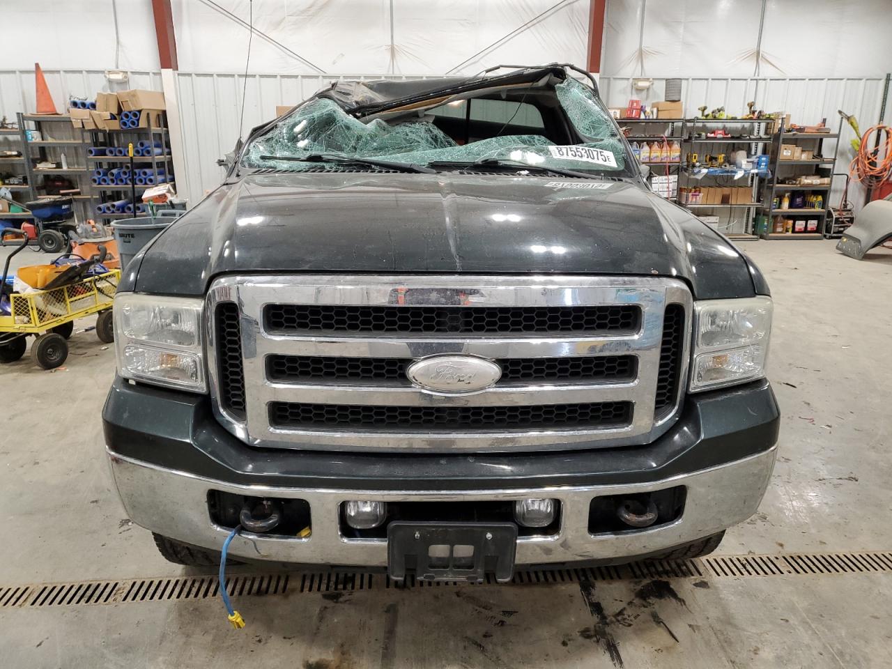 2005 Ford F250 - Image 5