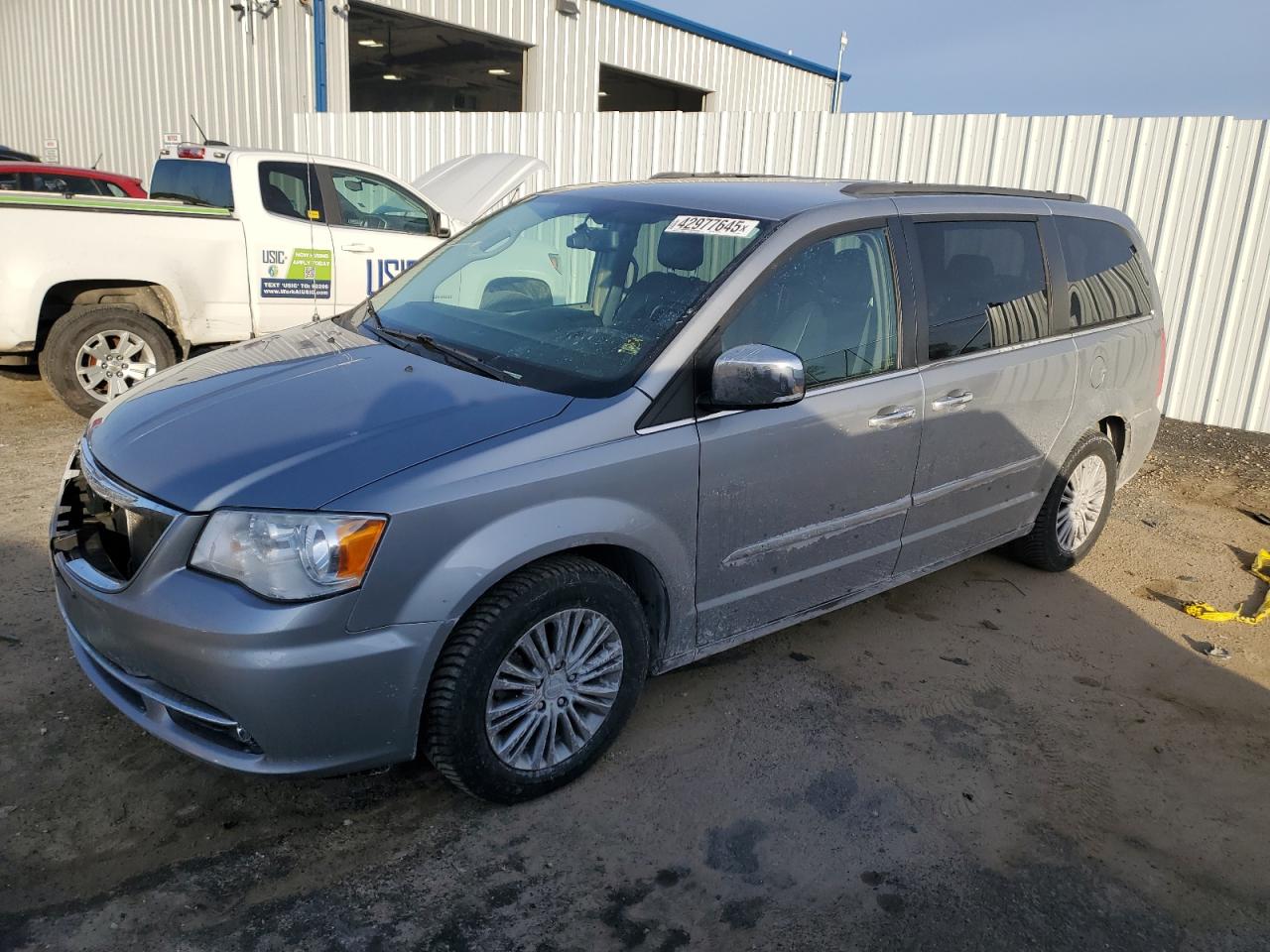 2014 Chrysler Town & Country - Image 1