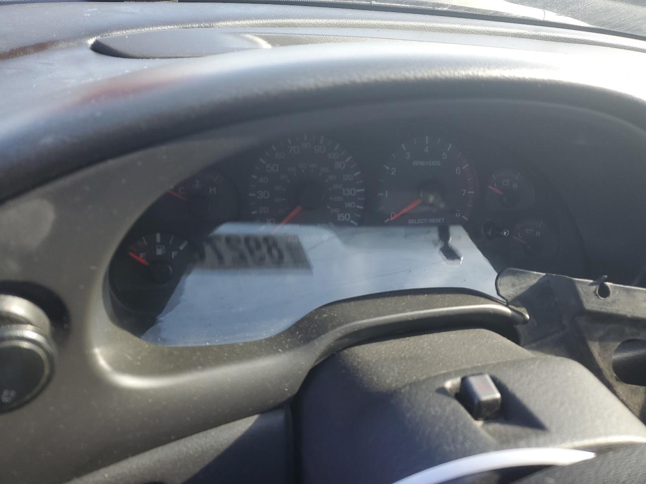 2003 Ford Mustang - Image 9