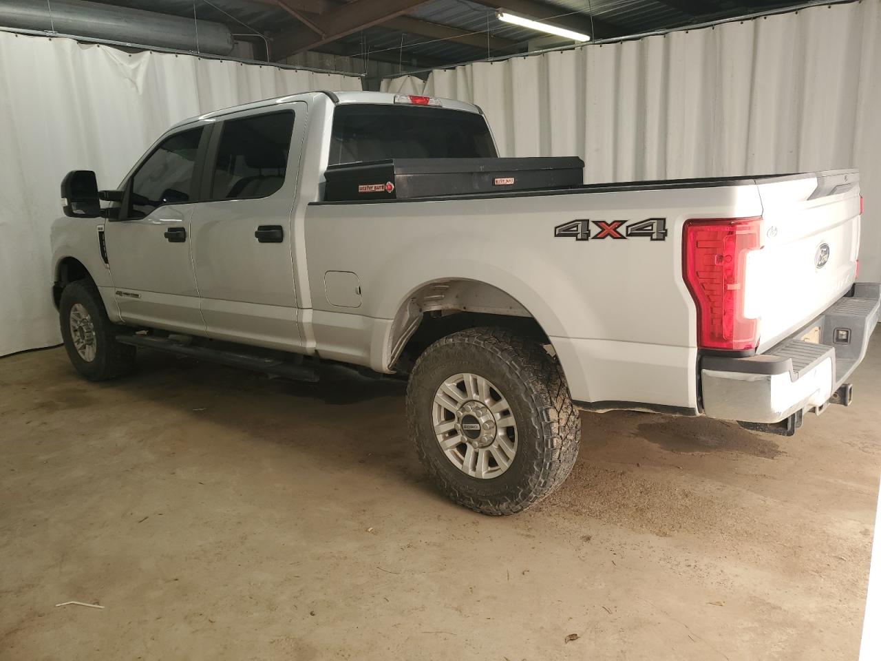 2019 Ford F250 - Image 2