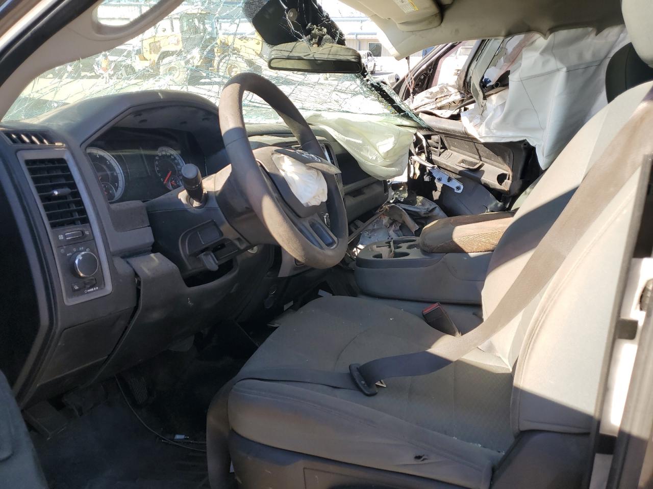 2019 RAM 1500 - Image 7