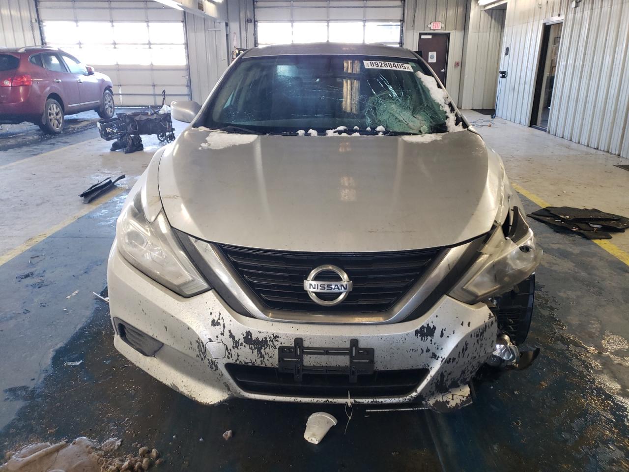 2016 Nissan Altima - Image 5