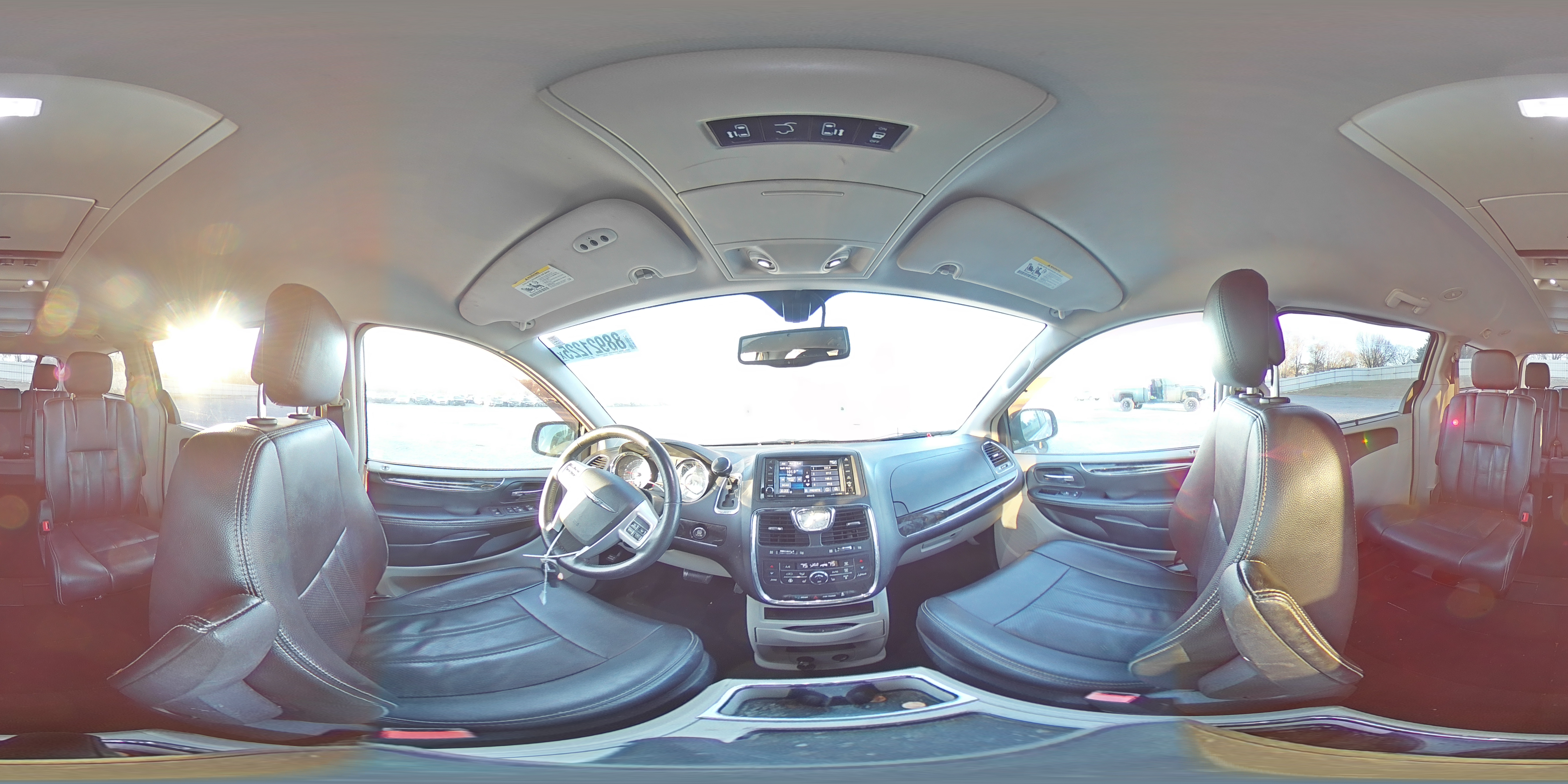 2015 Chrysler Town & Country - Image 14