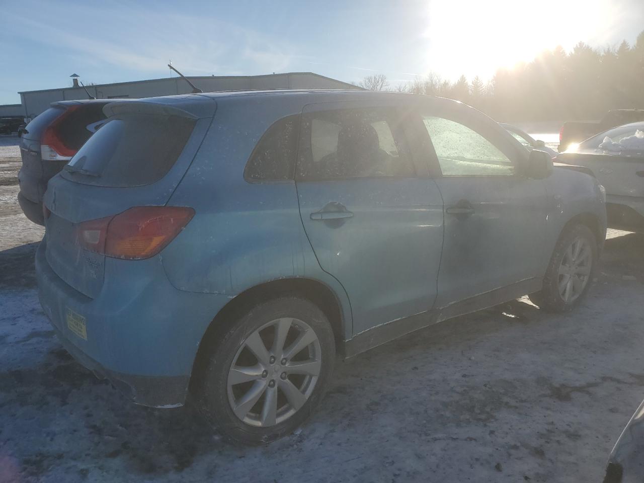 2014 Mitsubishi Outlander - Image 3