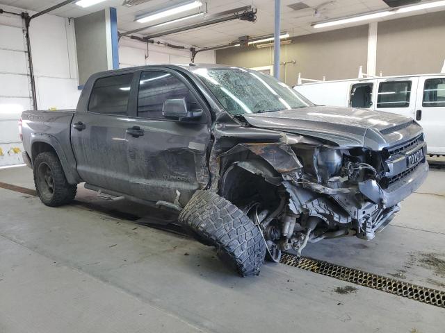 Пикапы TOYOTA TUNDRA 2016 Серый