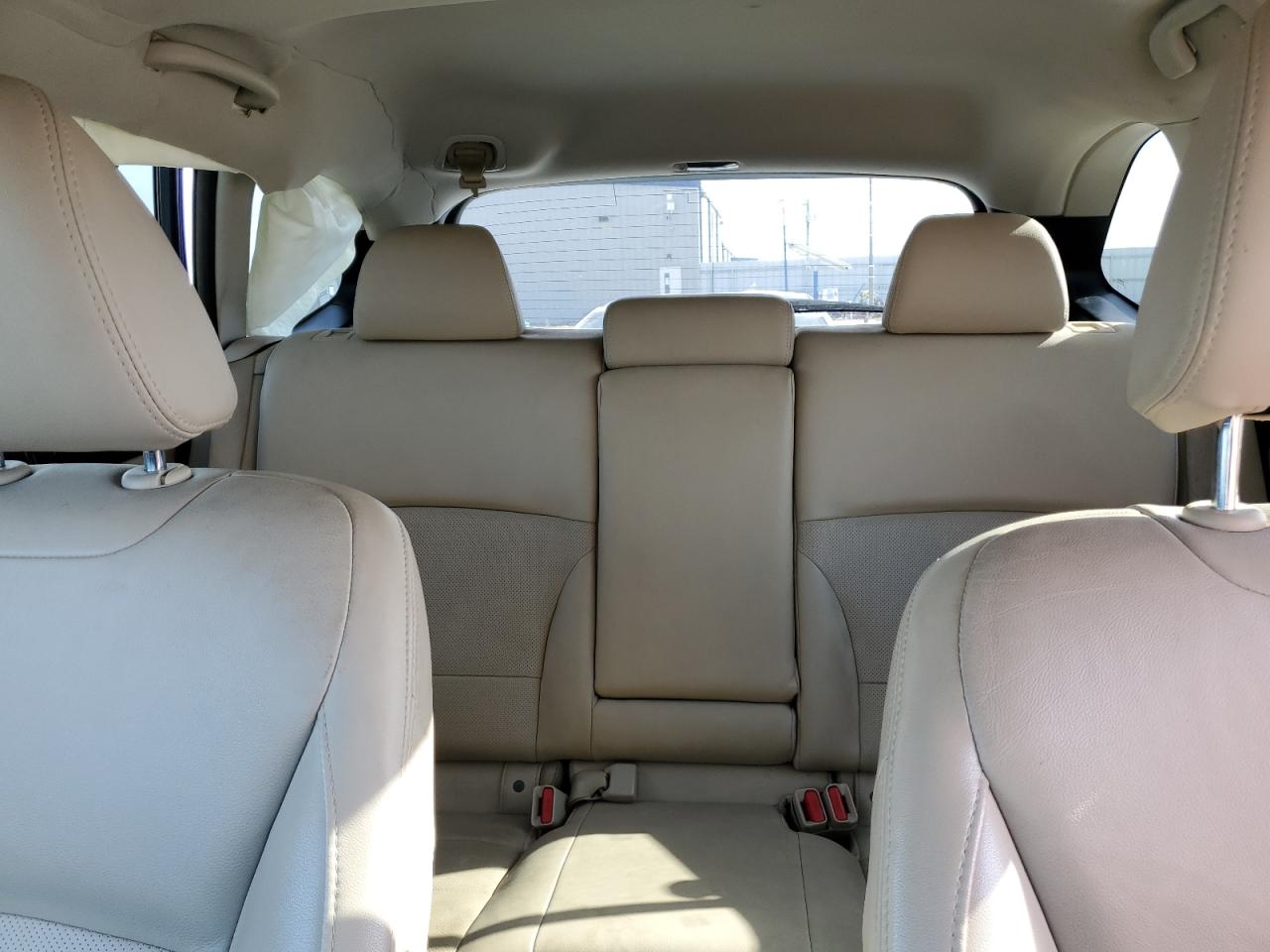 2017 Subaru Outback - Image 10