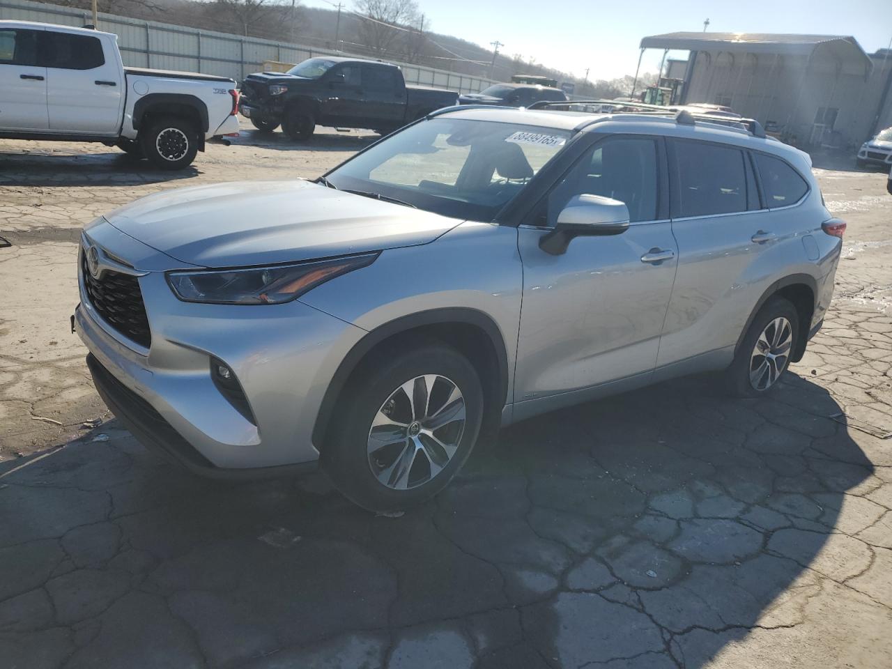 2022 Toyota Highlander - Image 1