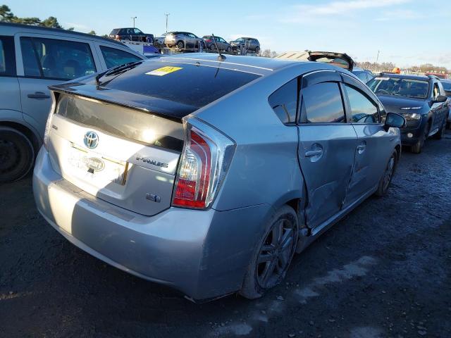 2013 TOYOTA PRIUS T3 V