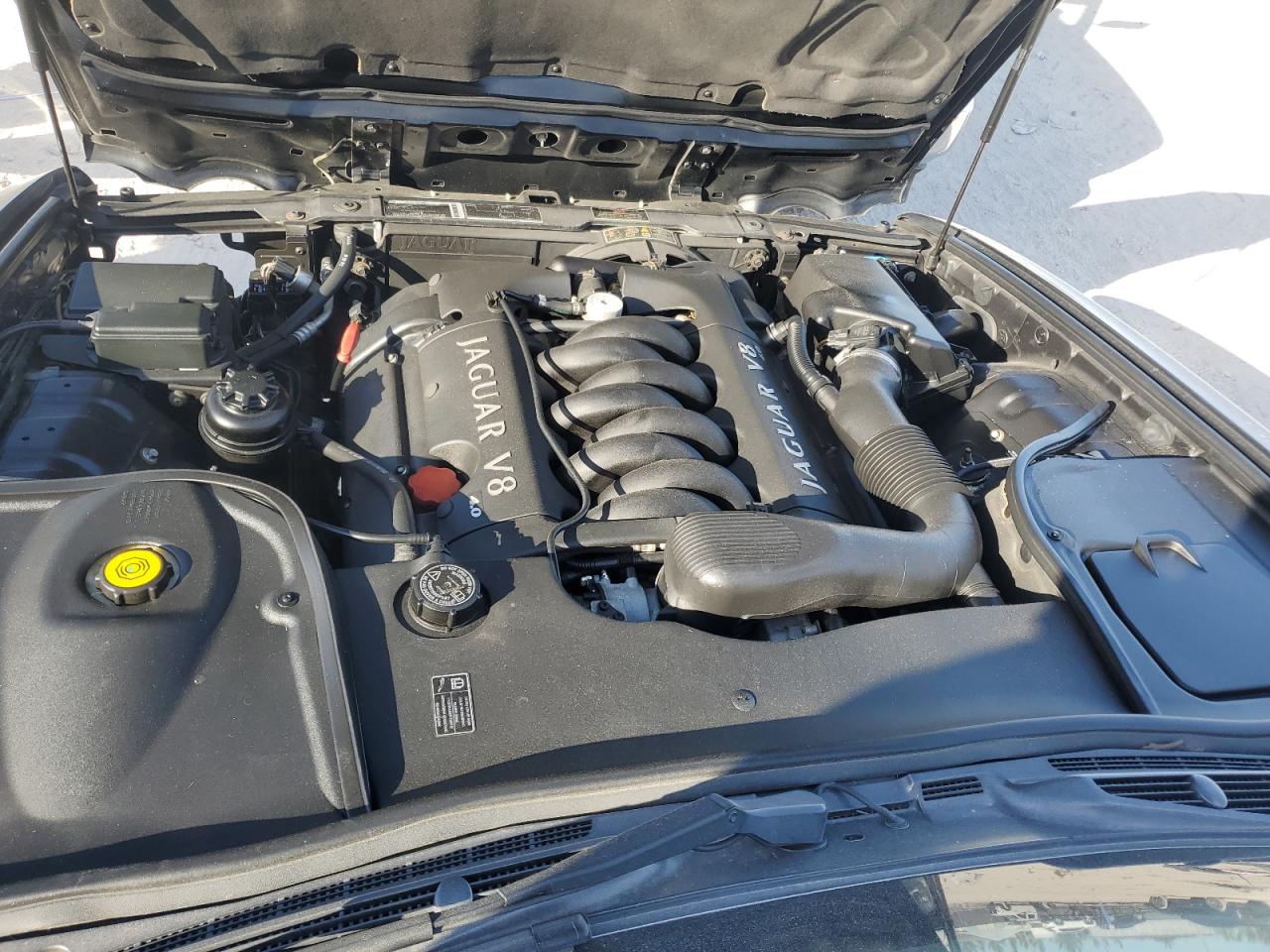 2003 Jaguar XJ - Image 11