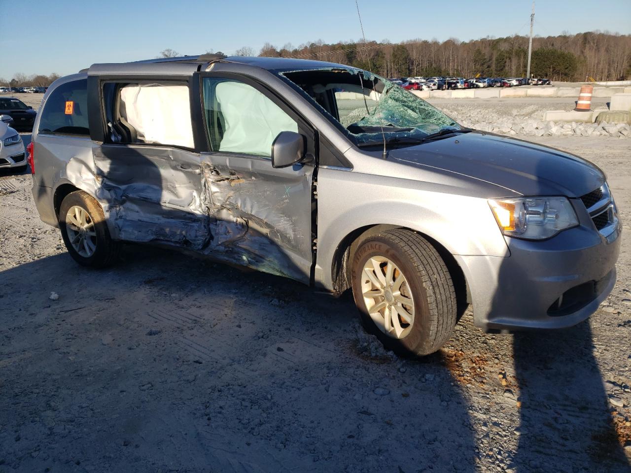 2019 Dodge Caravan - Image 4